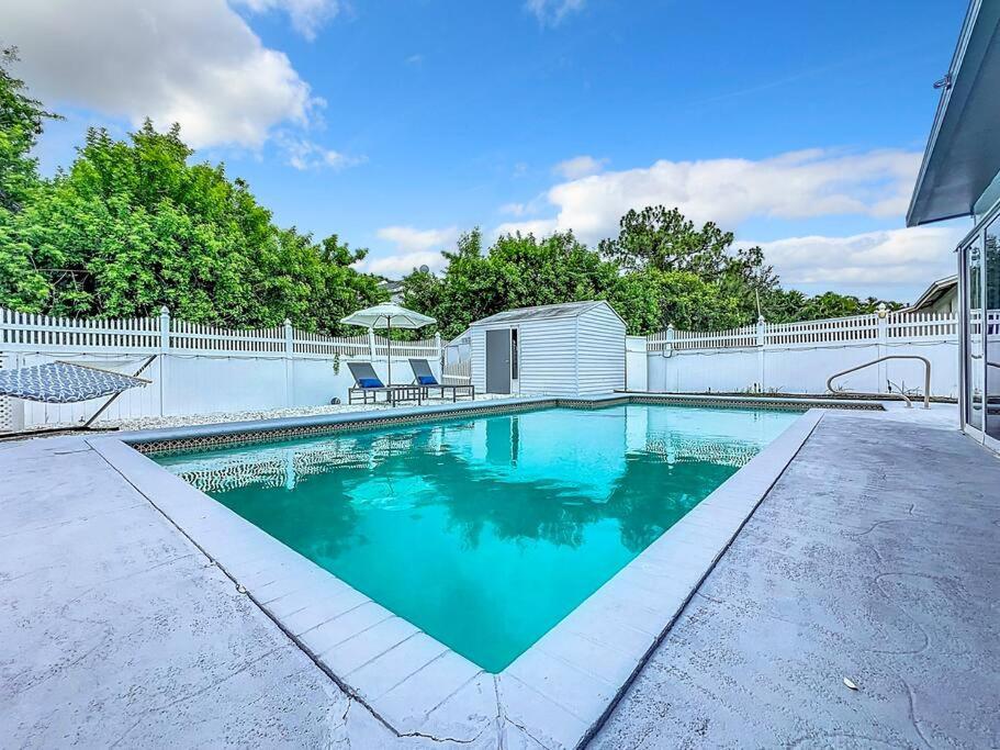 Poolside Paradise Near Siesta Key Beach 萨拉索塔 外观 照片