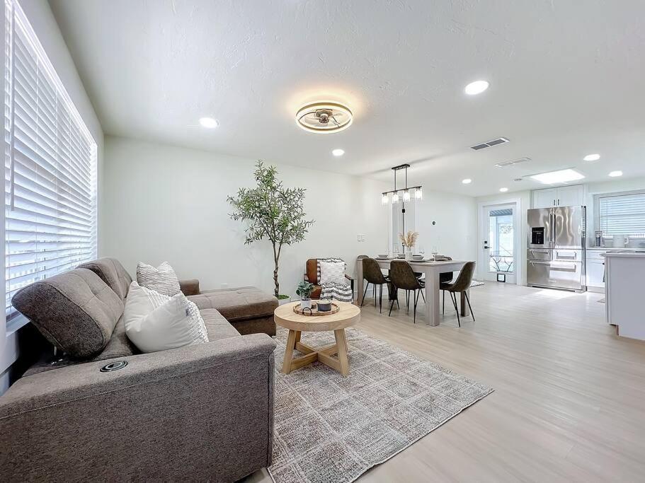 Poolside Paradise Near Siesta Key Beach 萨拉索塔 外观 照片