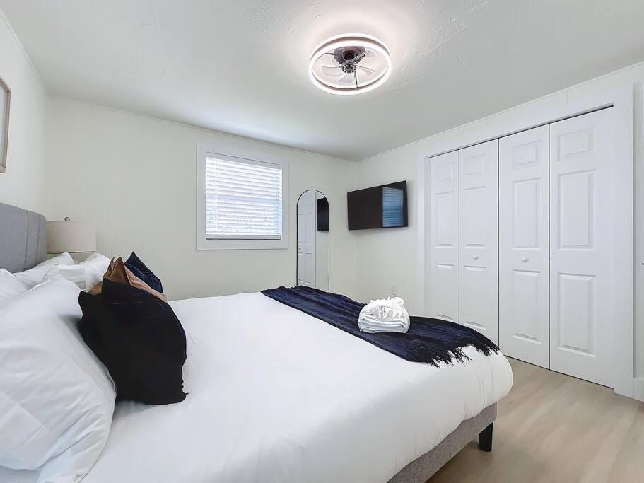 Poolside Paradise Near Siesta Key Beach 萨拉索塔 外观 照片
