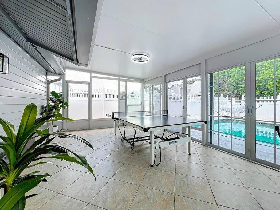 Poolside Paradise Near Siesta Key Beach 萨拉索塔 外观 照片