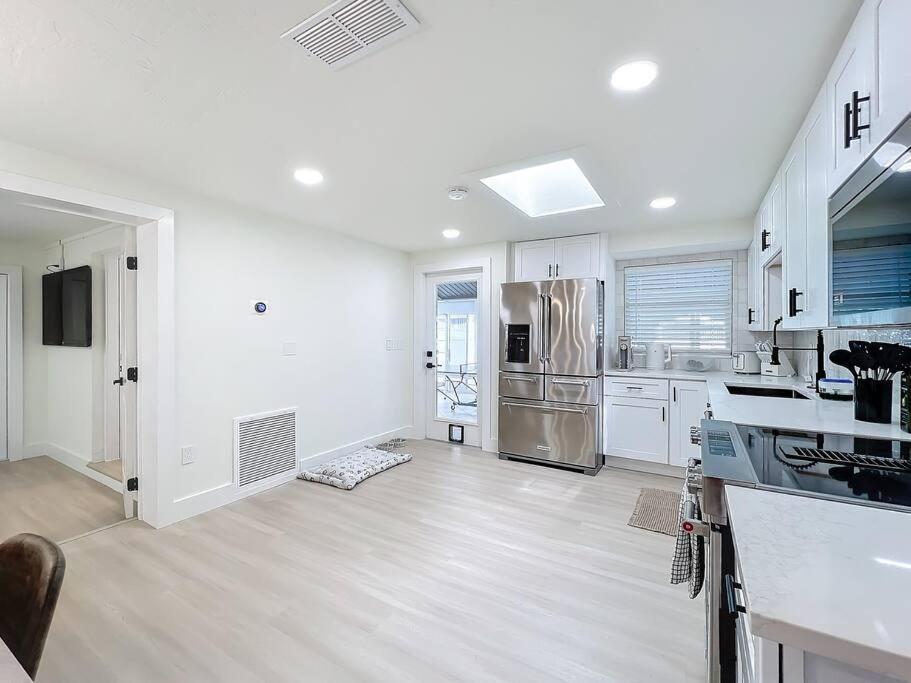 Poolside Paradise Near Siesta Key Beach 萨拉索塔 外观 照片
