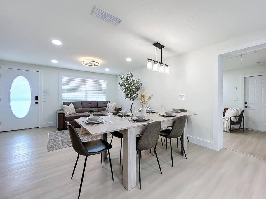 Poolside Paradise Near Siesta Key Beach 萨拉索塔 外观 照片
